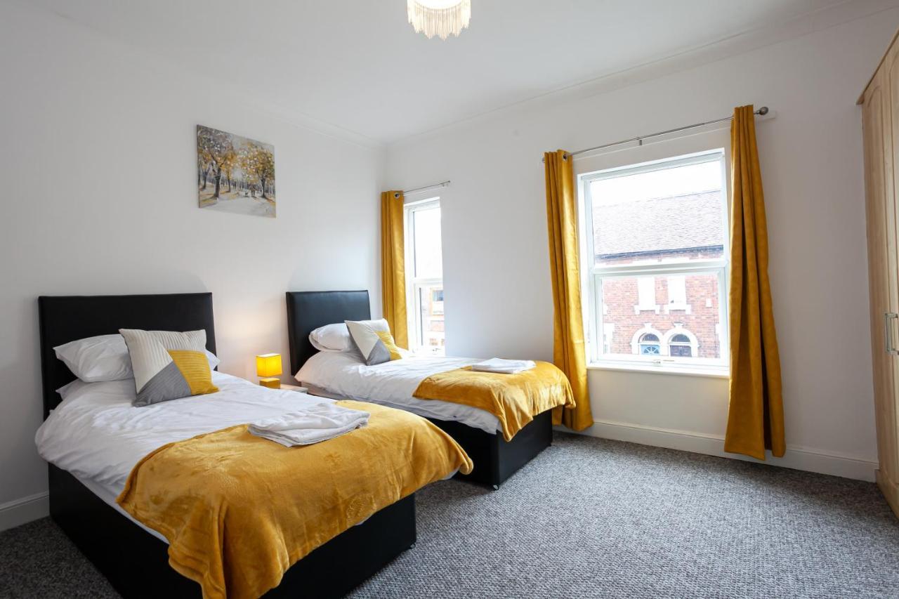 Stay Comfortable-City Centre Location- Sleeps Up To 9 Stoke-on-Trent Екстер'єр фото