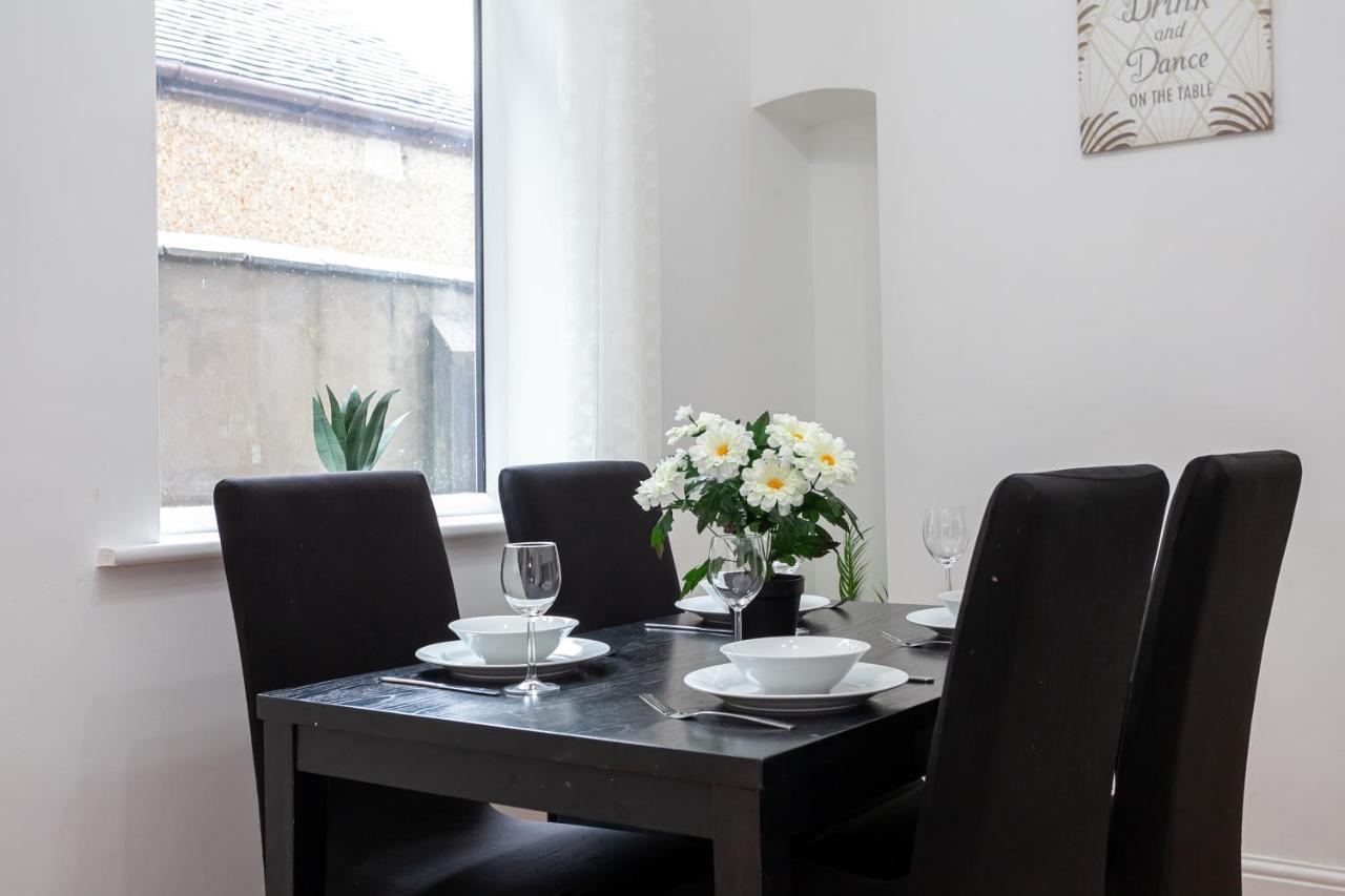 Stay Comfortable-City Centre Location- Sleeps Up To 9 Stoke-on-Trent Екстер'єр фото